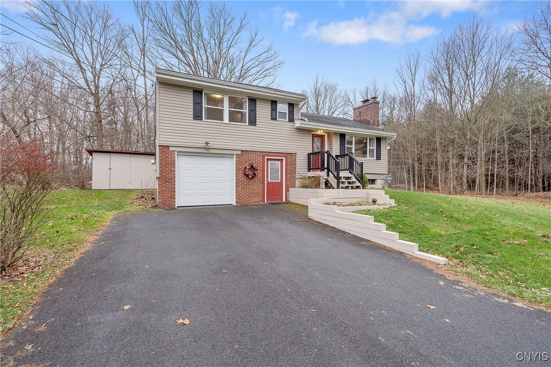 7701 Farley Ln Ln, Manlius, New York image 3