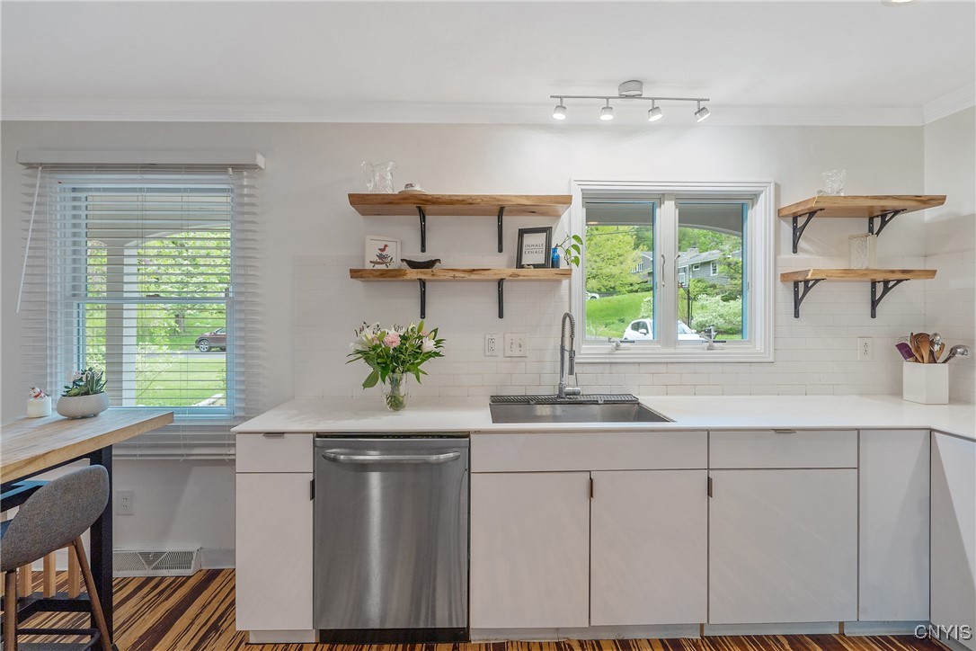 9 Bishop Drive, Manlius, New York image 13