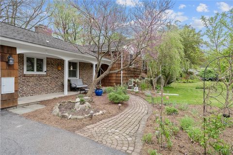 9 Bishop Drive, Manlius, NY 13066 - MLS#: S1607035