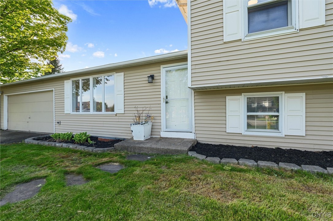 5761 Chantilly Court, Manlius, New York image 5