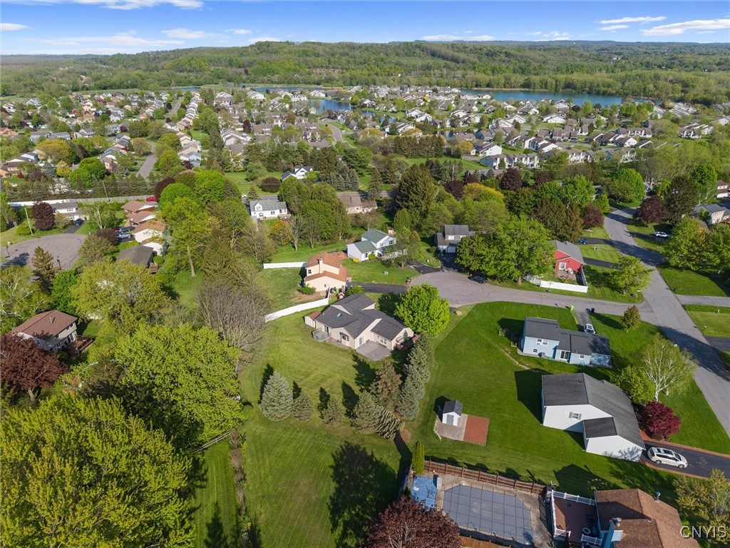 5761 Chantilly Court, Manlius, New York image 43