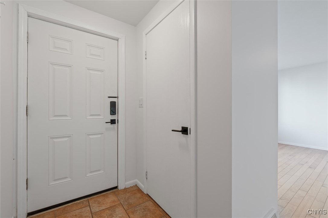 5761 Chantilly Court, Manlius, New York image 7