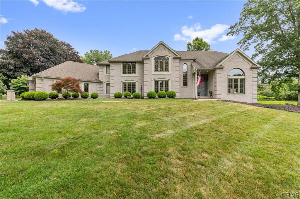 Photo of 7951 Oak Brook Circle, Victor, NY 14534 (MLS # S1701074)