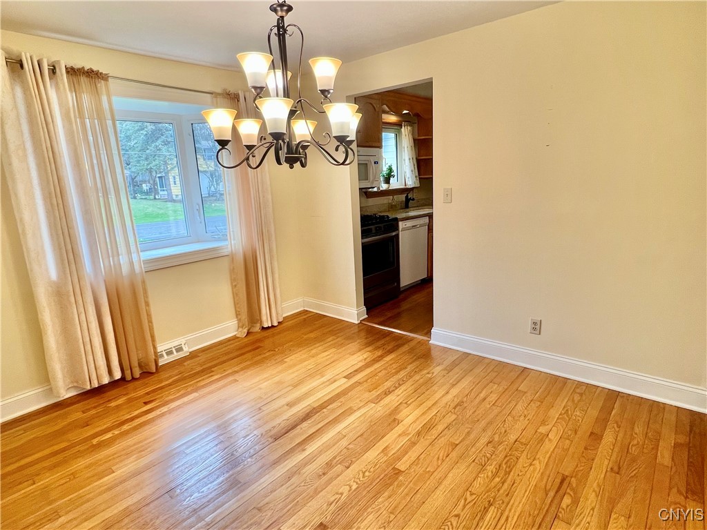 120 Sunridge Ave Ave, Camillus, New York image 9