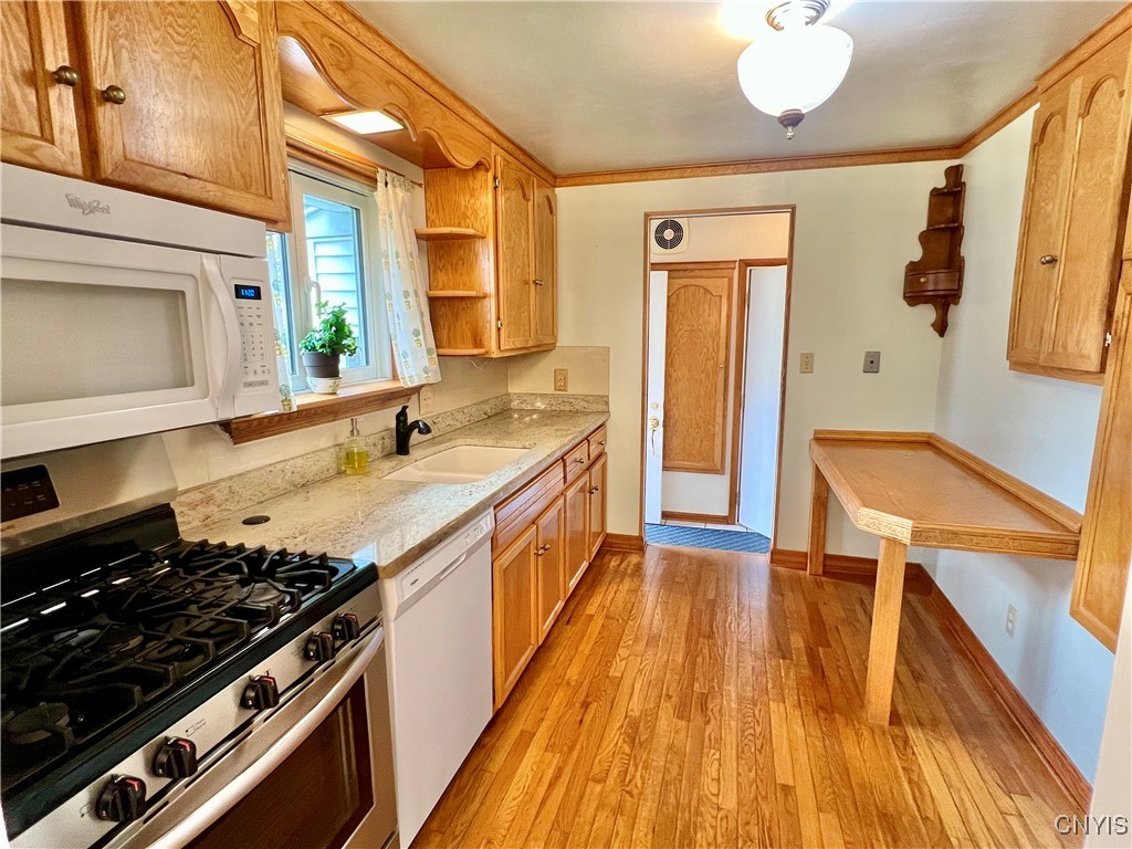 120 Sunridge Ave Ave, Camillus, New York image 6