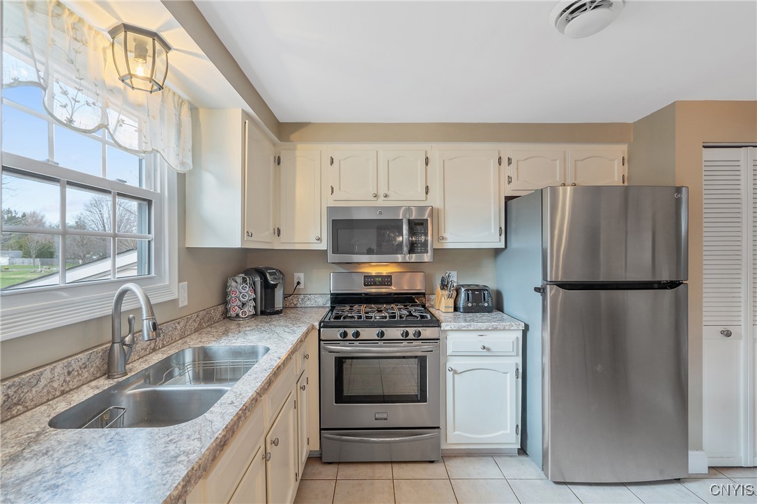 7756 Signet Lane, Cicero, New York image 13