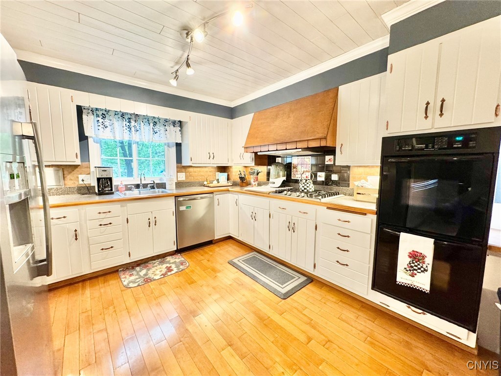328 N Main Street, Manlius, New York image 5