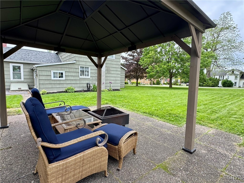 328 N Main Street, Manlius, New York image 4