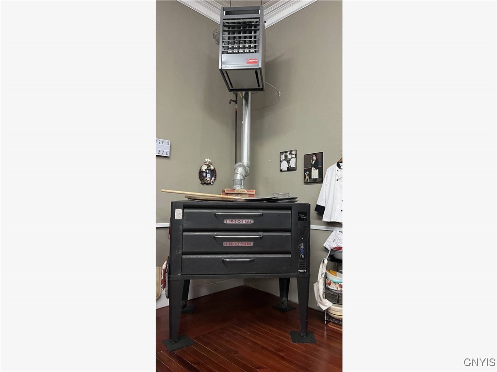 Norwich-City, New York 13815, United States, 10 Bedrooms Bedrooms, ,Residential,Active,49695