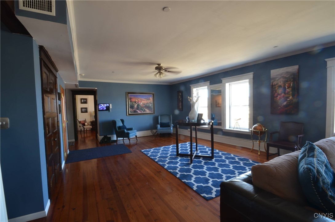 Norwich-City, New York 13815, United States, 10 Bedrooms Bedrooms, ,Residential,Active,49695