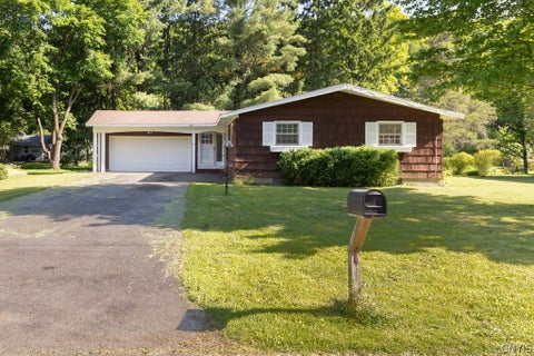 Homes For Sale - 112 Margo Lane<br/> Manlius, NY 13066
