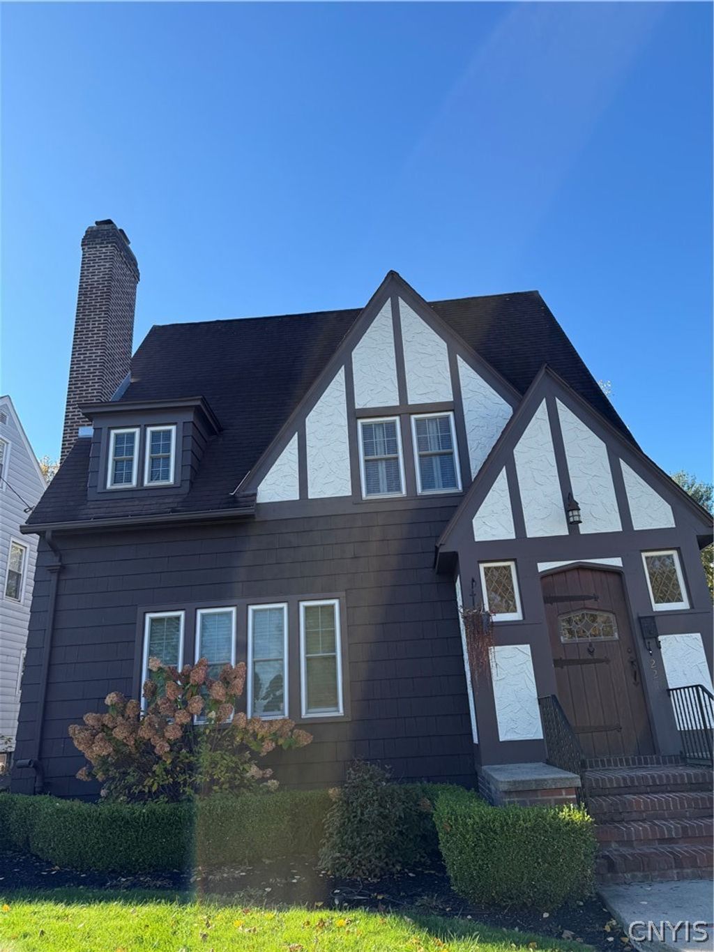 Photo of 2219 Douglas Crescent Cres, Utica, NY 13501 (MLS # S1666259)