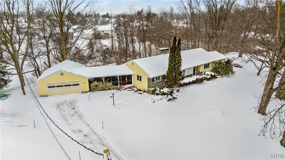 7799 Wetzel Road, Clay, New York image 1