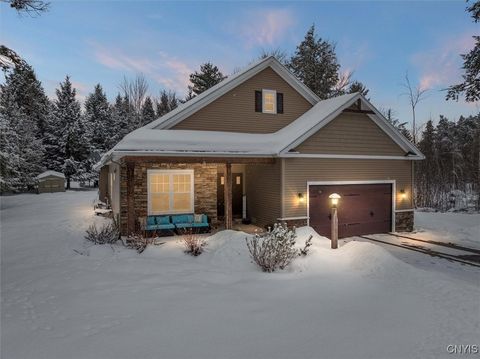 Photo of 5103 Forest Ridge Drive, Rome, NY 13440 (MLS # S1658645)