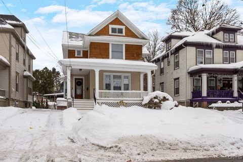 Photo of 105 Park Street, Syracuse, NY 13203 (MLS # S1654886)