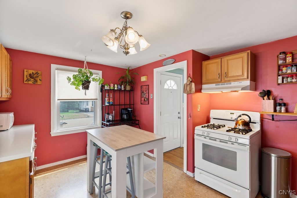 320 Stafford Avenue, Syracuse, New York image 9