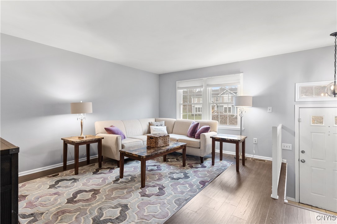 8124 Verbeck Drive, Manlius, New York image 8