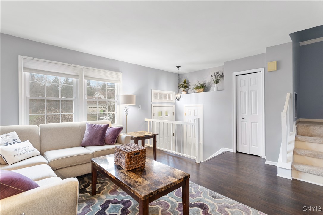 8124 Verbeck Drive, Manlius, New York image 5