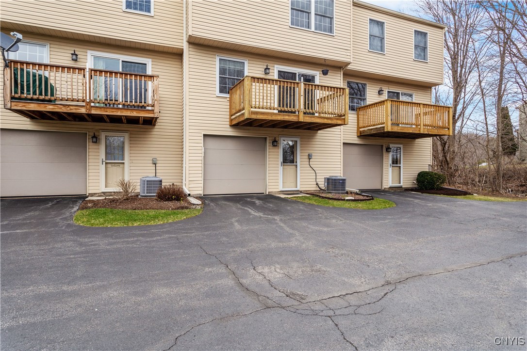 8124 Verbeck Drive, Manlius, New York image 32