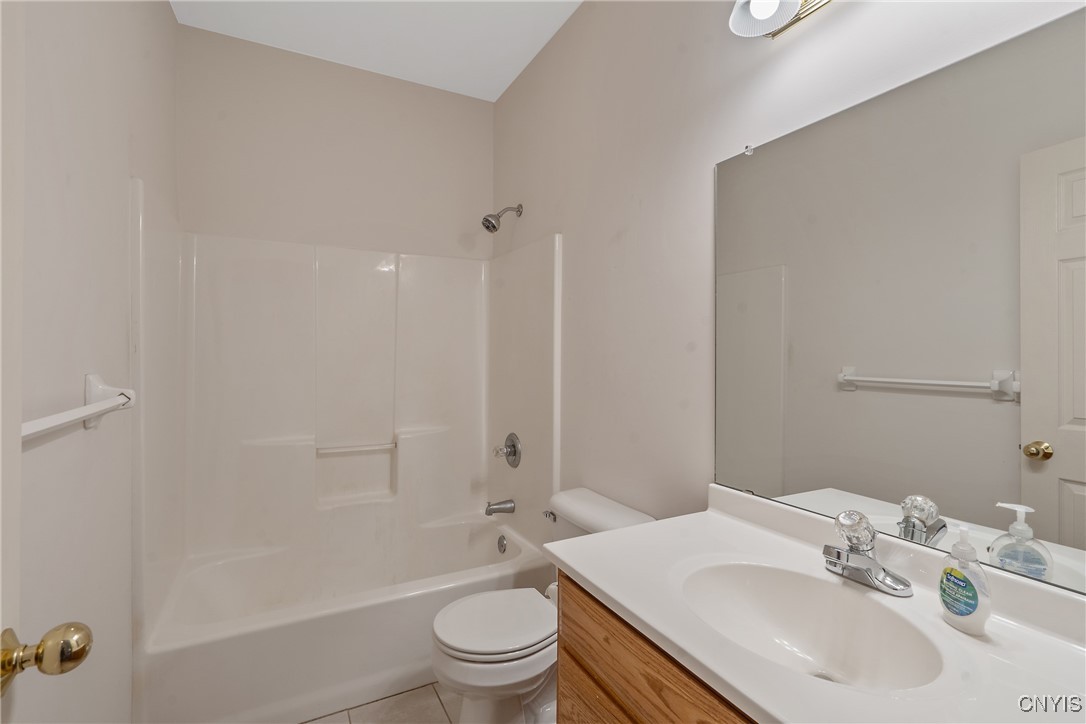 8310 Anglers Clb Clb, Cicero, New York image 30