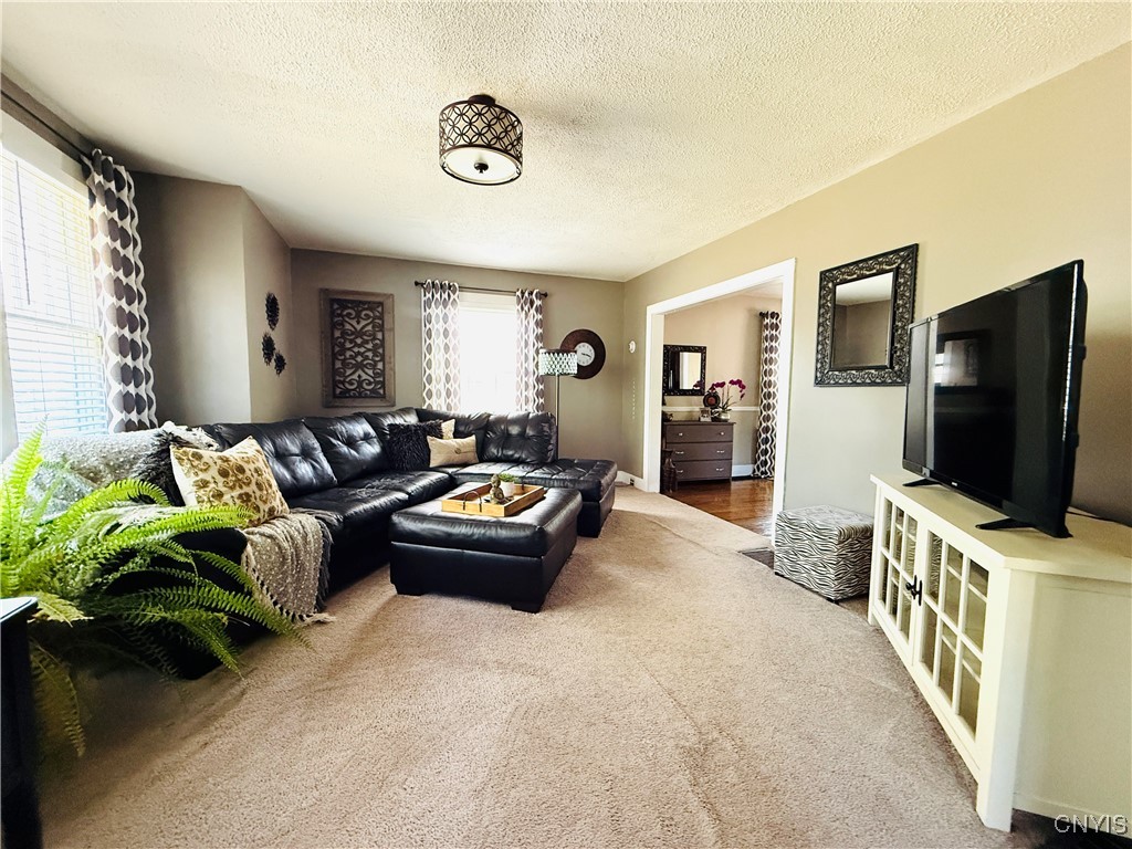 Cortland, New York 13045, United States, 3 Bedrooms Bedrooms, ,2 BathroomsBathrooms,Residential,Pending,162120