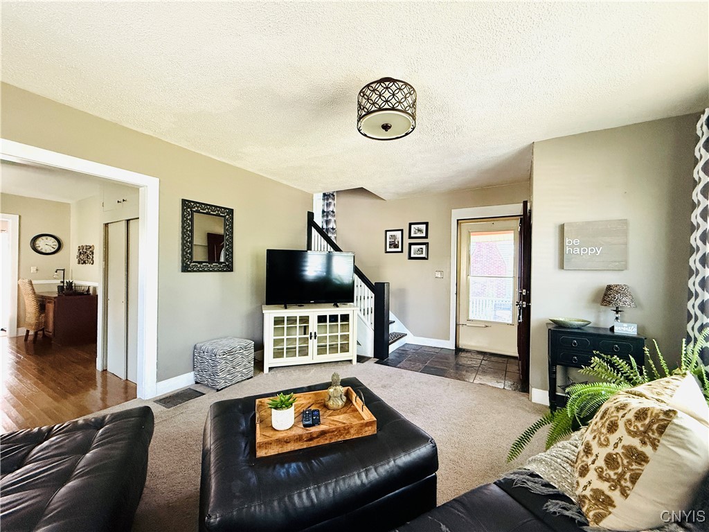 Cortland, New York 13045, United States, 3 Bedrooms Bedrooms, ,2 BathroomsBathrooms,Residential,Pending,162120