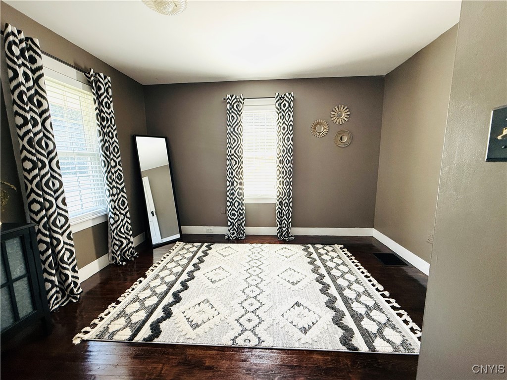 Cortland, New York 13045, United States, 3 Bedrooms Bedrooms, ,2 BathroomsBathrooms,Residential,Pending,162120