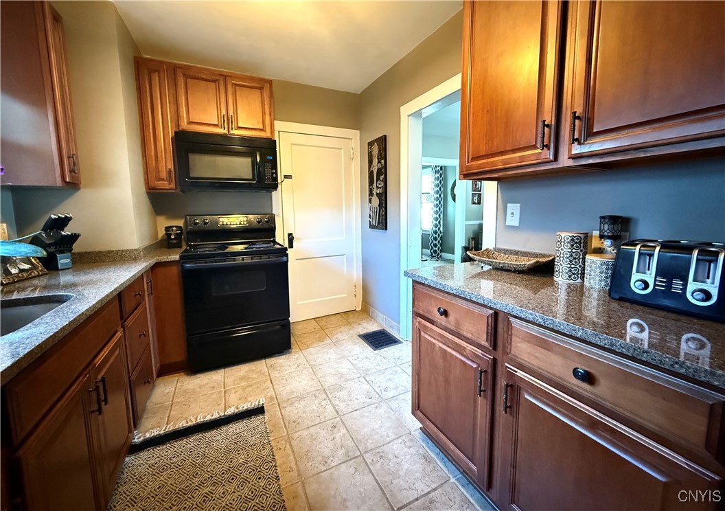 Cortland, New York 13045, United States, 3 Bedrooms Bedrooms, ,2 BathroomsBathrooms,Residential,Pending,162120