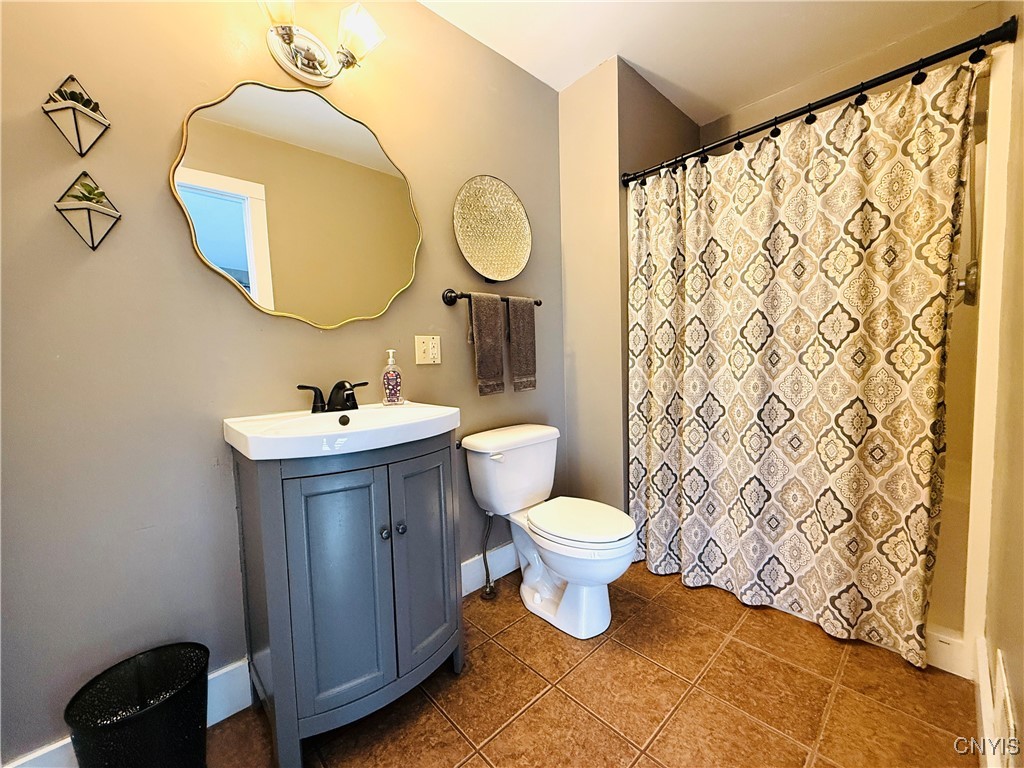 Cortland, New York 13045, United States, 3 Bedrooms Bedrooms, ,2 BathroomsBathrooms,Residential,Pending,162120