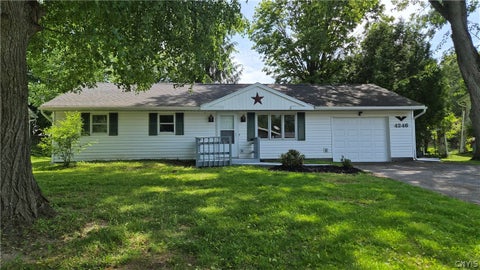Homes For Sale - 4246 Aurora Path<br/> Clay, NY 13090