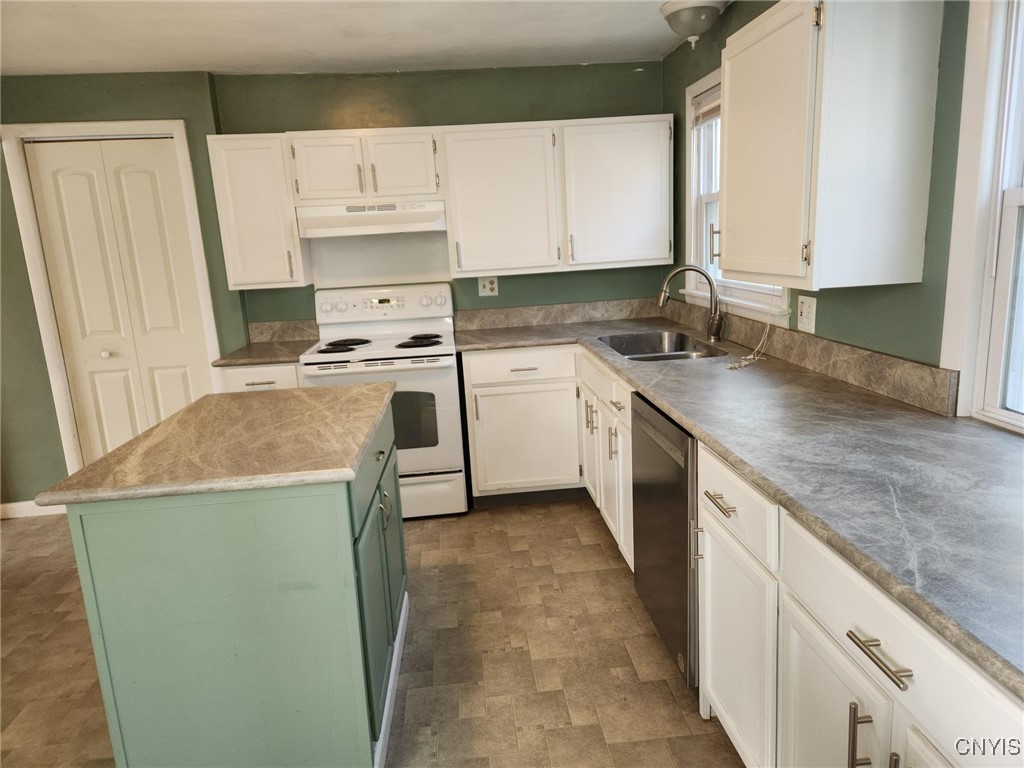 109 Standish Drive Dr, Syracuse, New York image 11