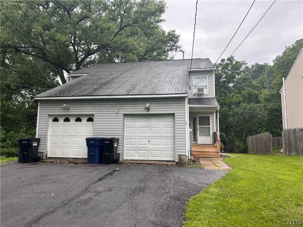 Photo of 104 Depalma Avenue, Syracuse, NY 13204 (MLS # S1694249)