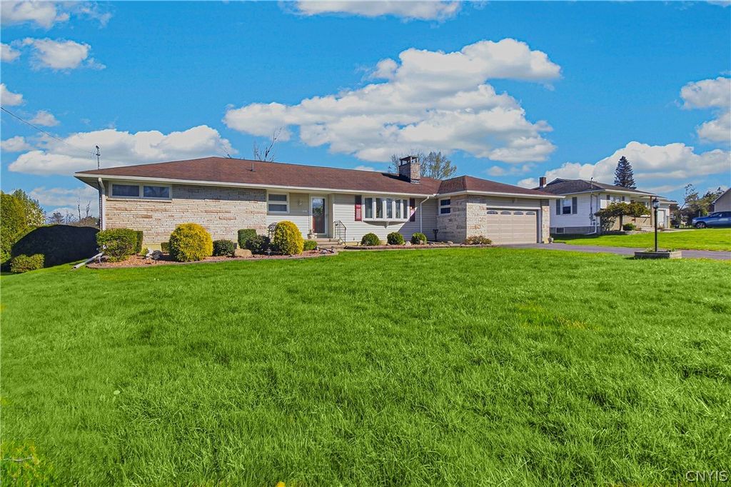 Photo of 109 Cross St St, Whitestown, NY 13495 (MLS # S1675756)