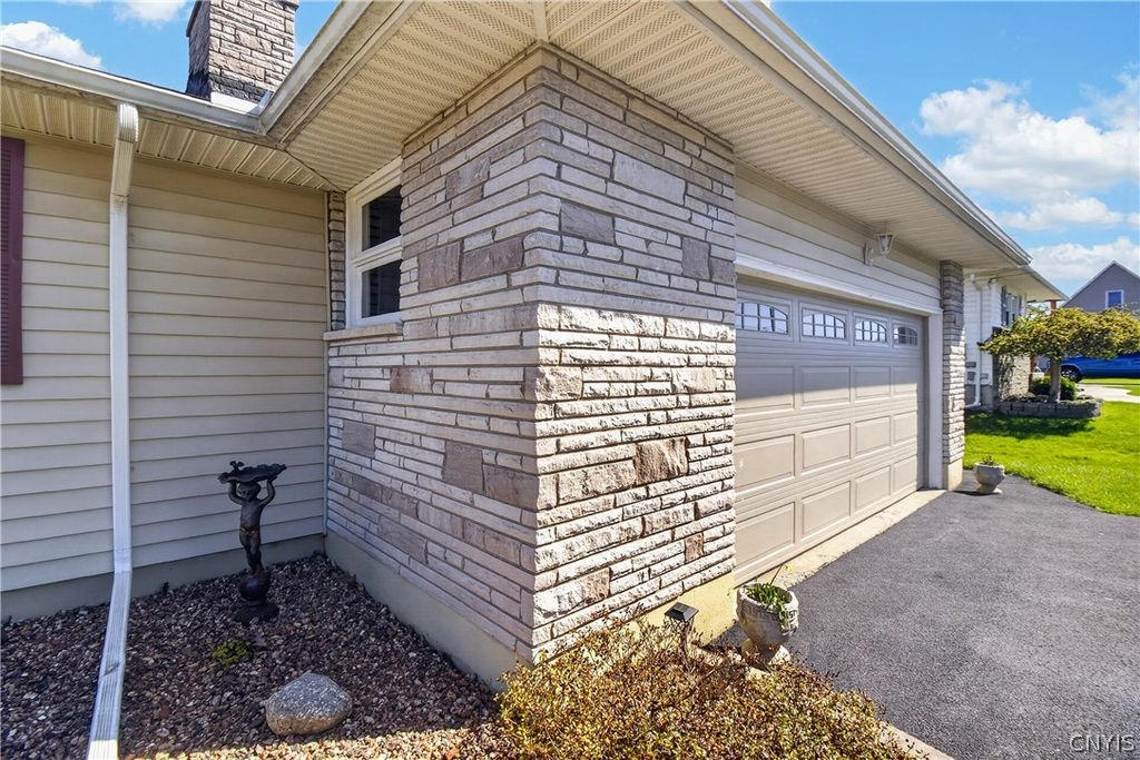 Photo of 109 Cross St St, Whitestown, NY 13495 (MLS # S1675756)