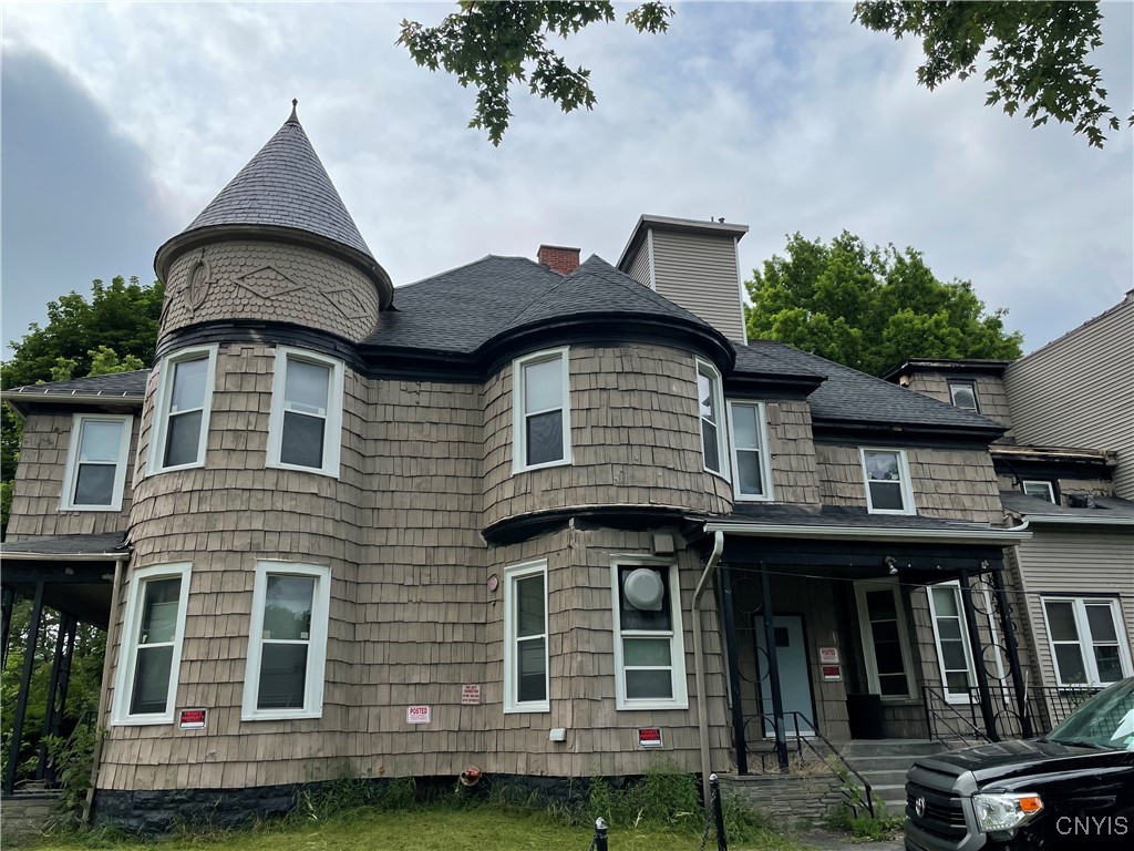 504 Delaware Street