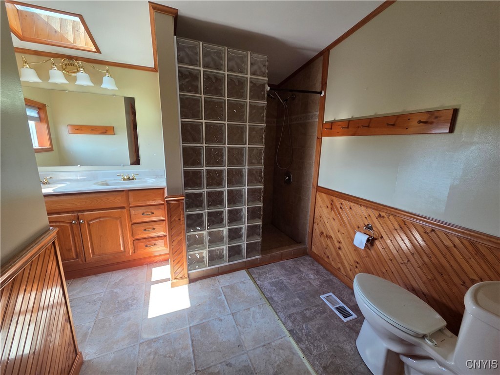 Ellisburg, New York 13605, United States, 5 Bedrooms Bedrooms, ,3 BathroomsBathrooms,Residential,Active,97499