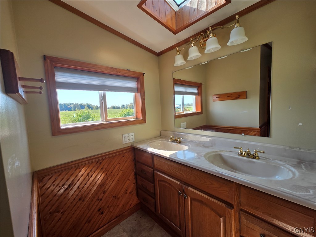 Ellisburg, New York 13605, United States, 5 Bedrooms Bedrooms, ,3 BathroomsBathrooms,Residential,Active,97499