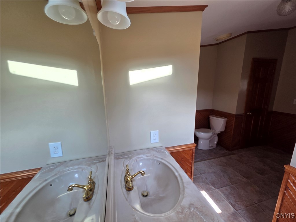 Ellisburg, New York 13605, United States, 5 Bedrooms Bedrooms, ,3 BathroomsBathrooms,Residential,Active,97499