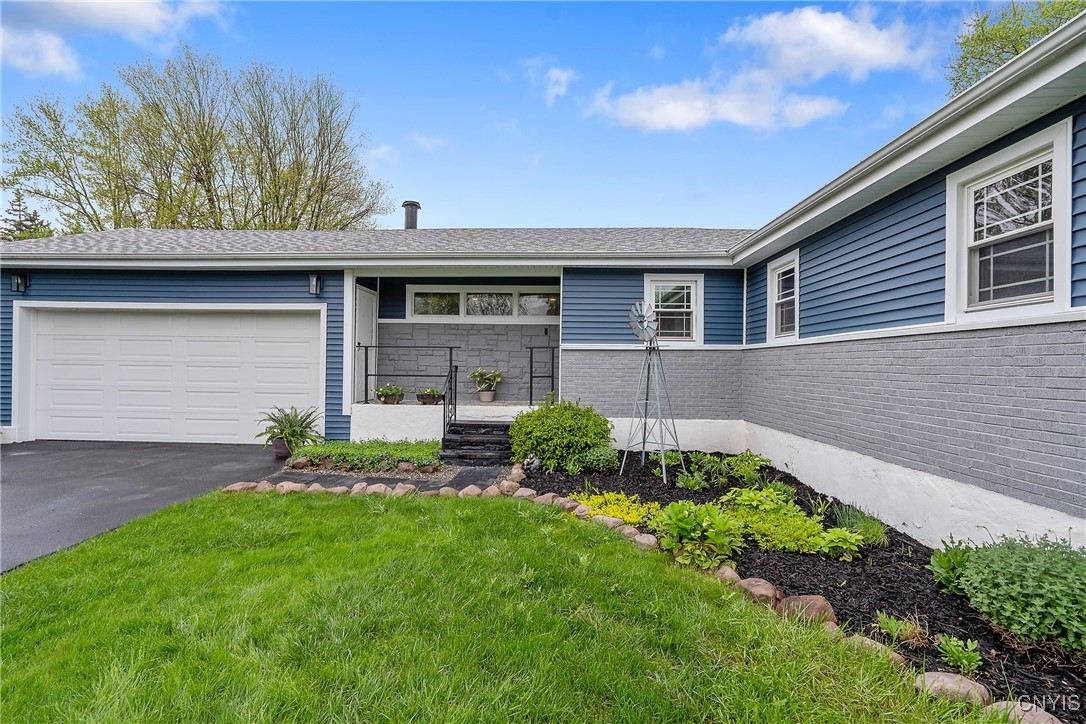 8327 Thompson Road, Cicero, New York image 3