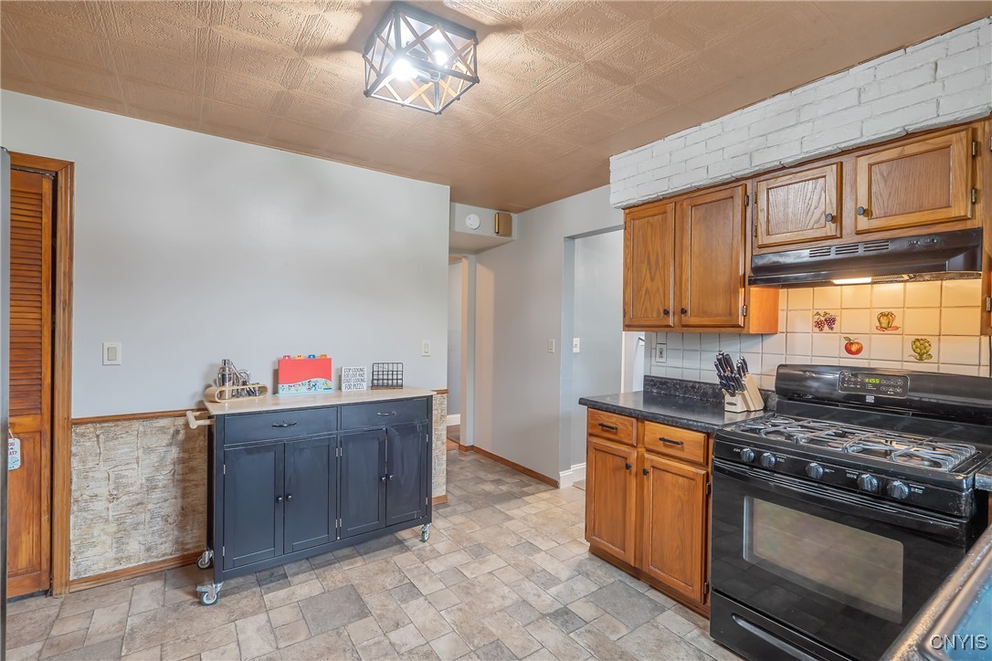 8327 Thompson Road, Cicero, New York image 13