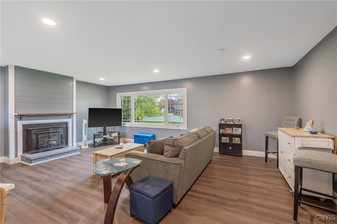 8327 Thompson Road, Cicero, New York image 9