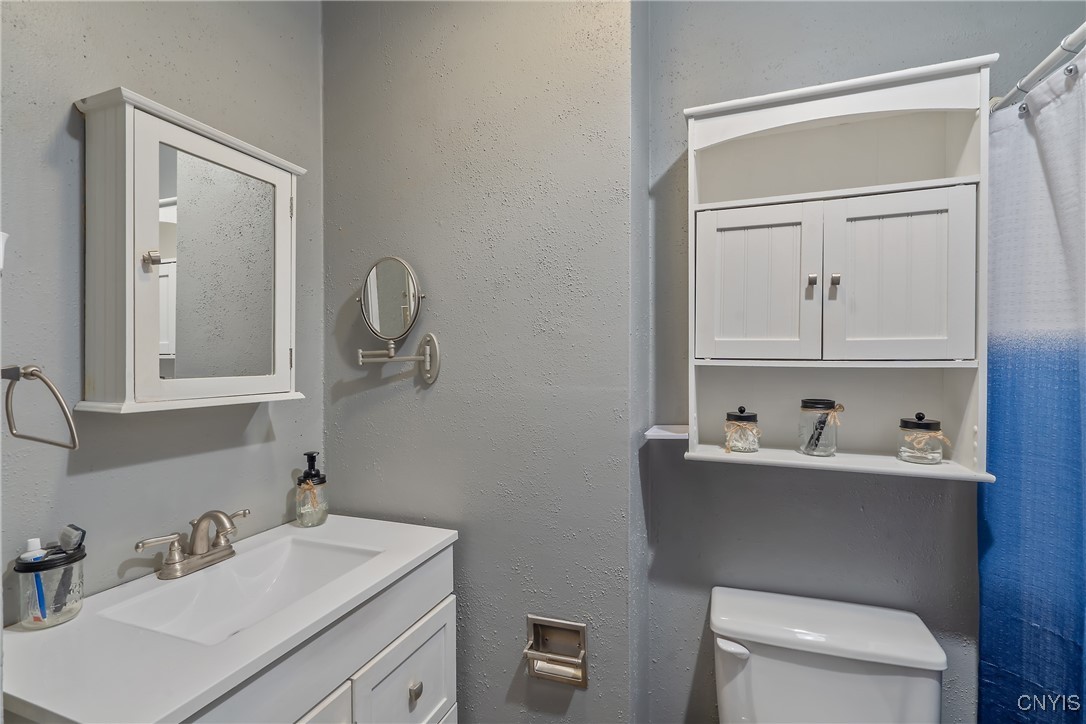 8327 Thompson Road, Cicero, New York image 24