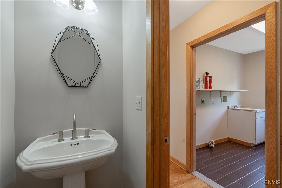 7179 Lakeshore Road, Cicero, New York image 15