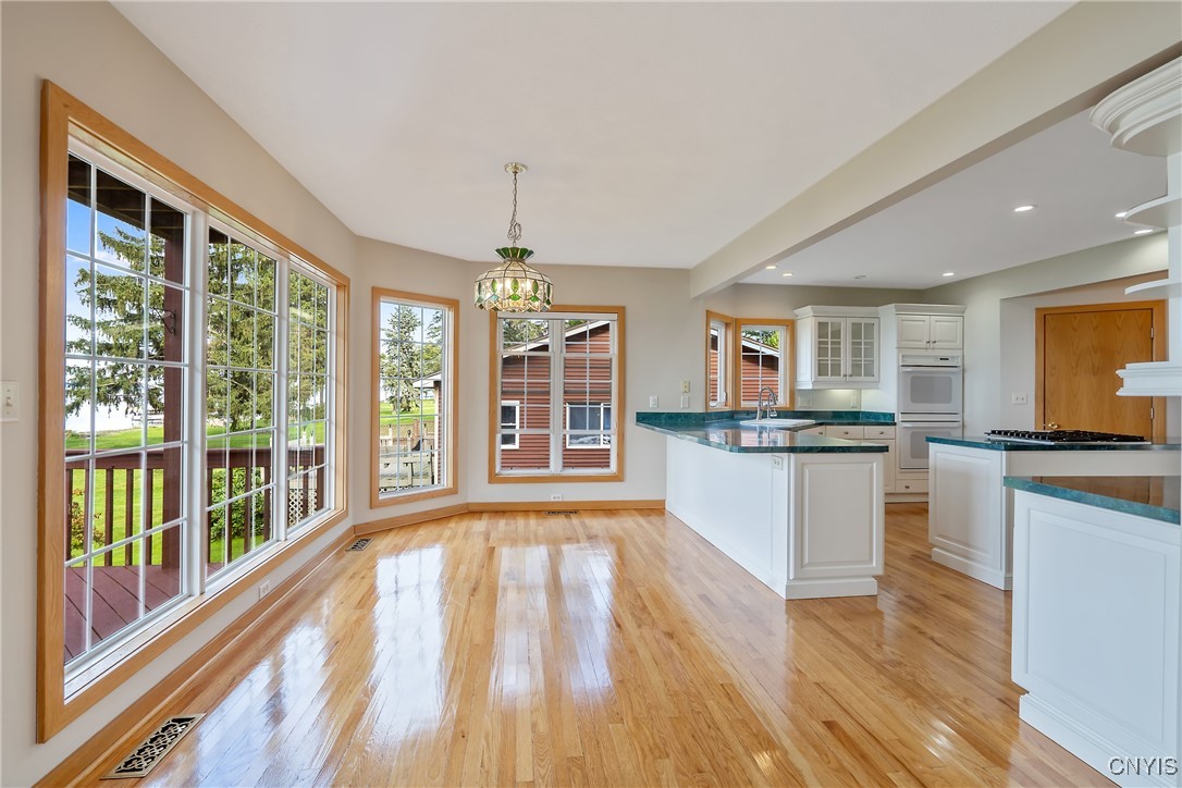 7179 Lakeshore Road, Cicero, New York image 8