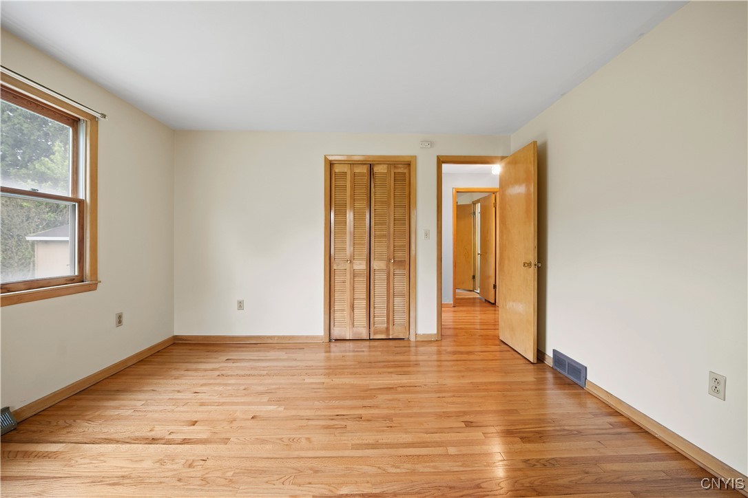 7565 Audrey Dr Dr, Clay, New York image 31