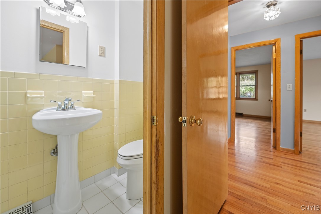 7565 Audrey Dr Dr, Clay, New York image 26