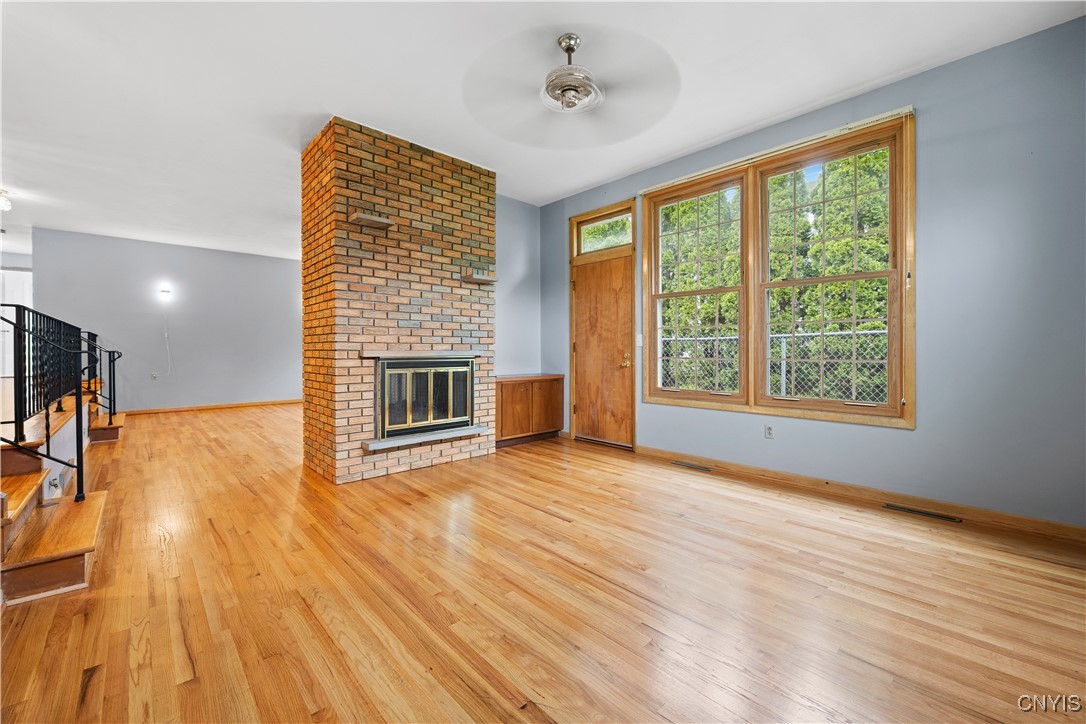 7565 Audrey Dr Dr, Clay, New York image 16