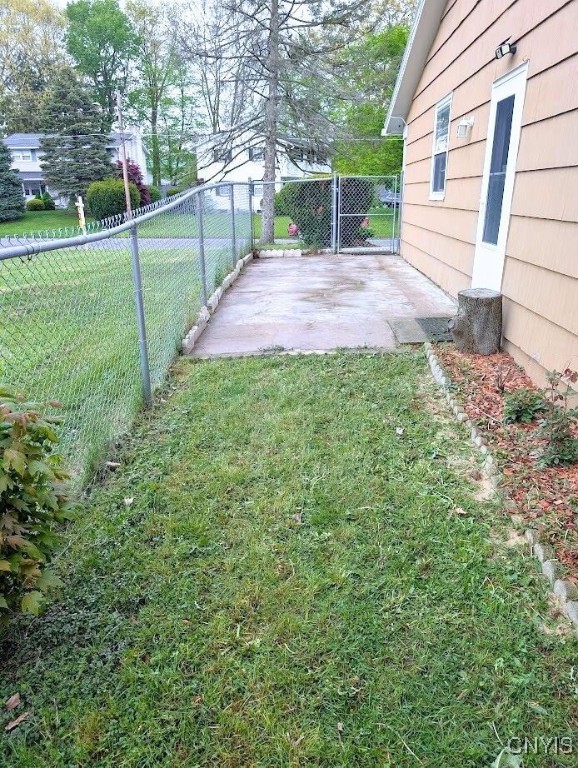 7565 Audrey Dr Dr, Clay, New York image 38