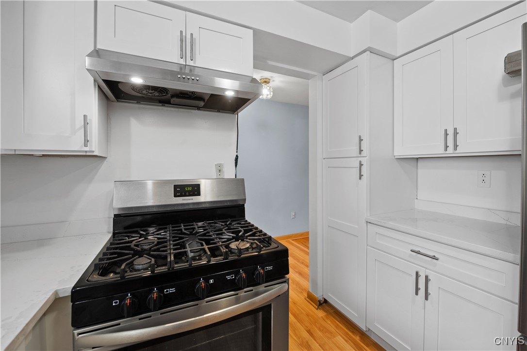 7565 Audrey Dr Dr, Clay, New York image 21