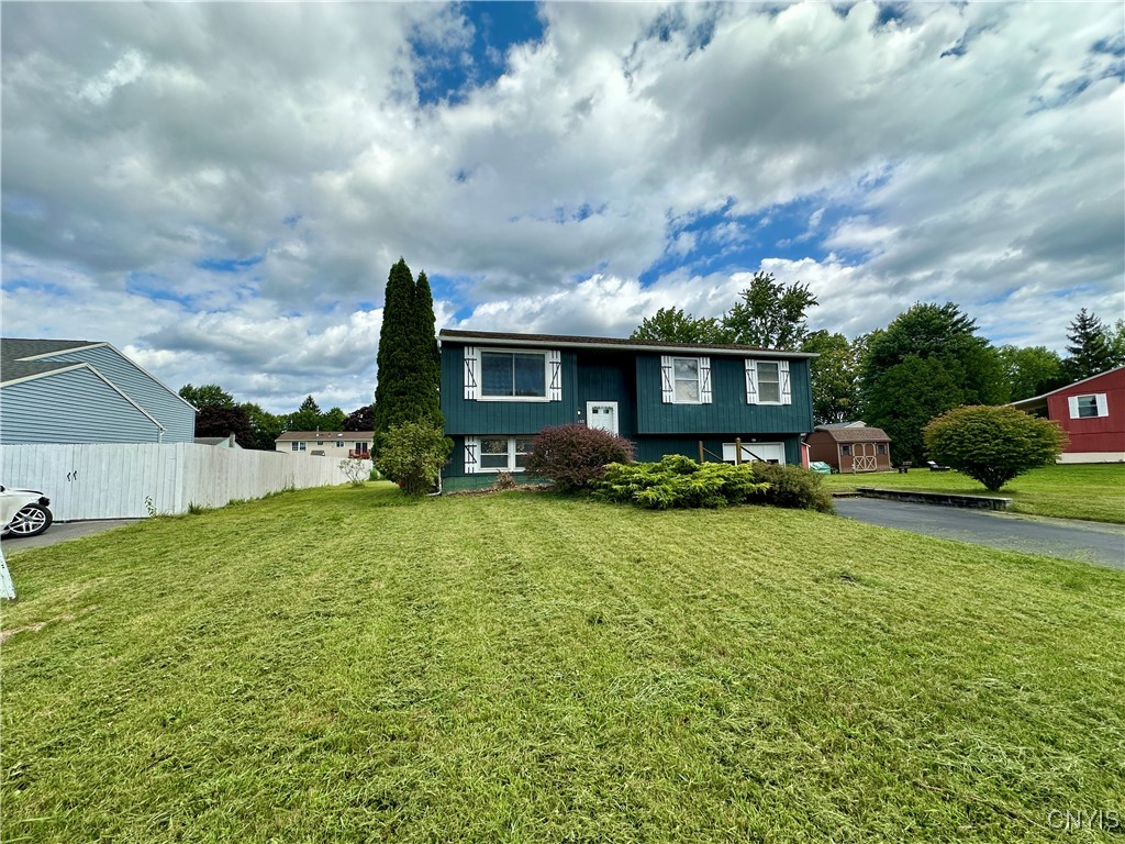 123 Royalton Drive, Manlius, New York image 3